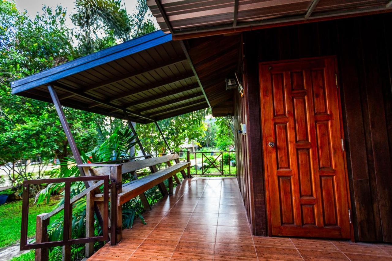 Ruan Kanchanok Pak Chong Exterior foto