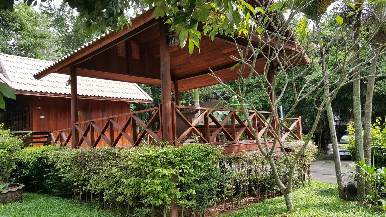 Ruan Kanchanok Pak Chong Exterior foto