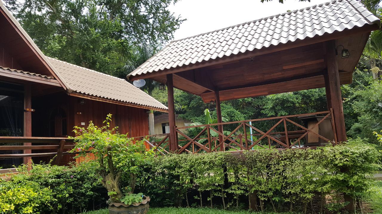 Ruan Kanchanok Pak Chong Exterior foto