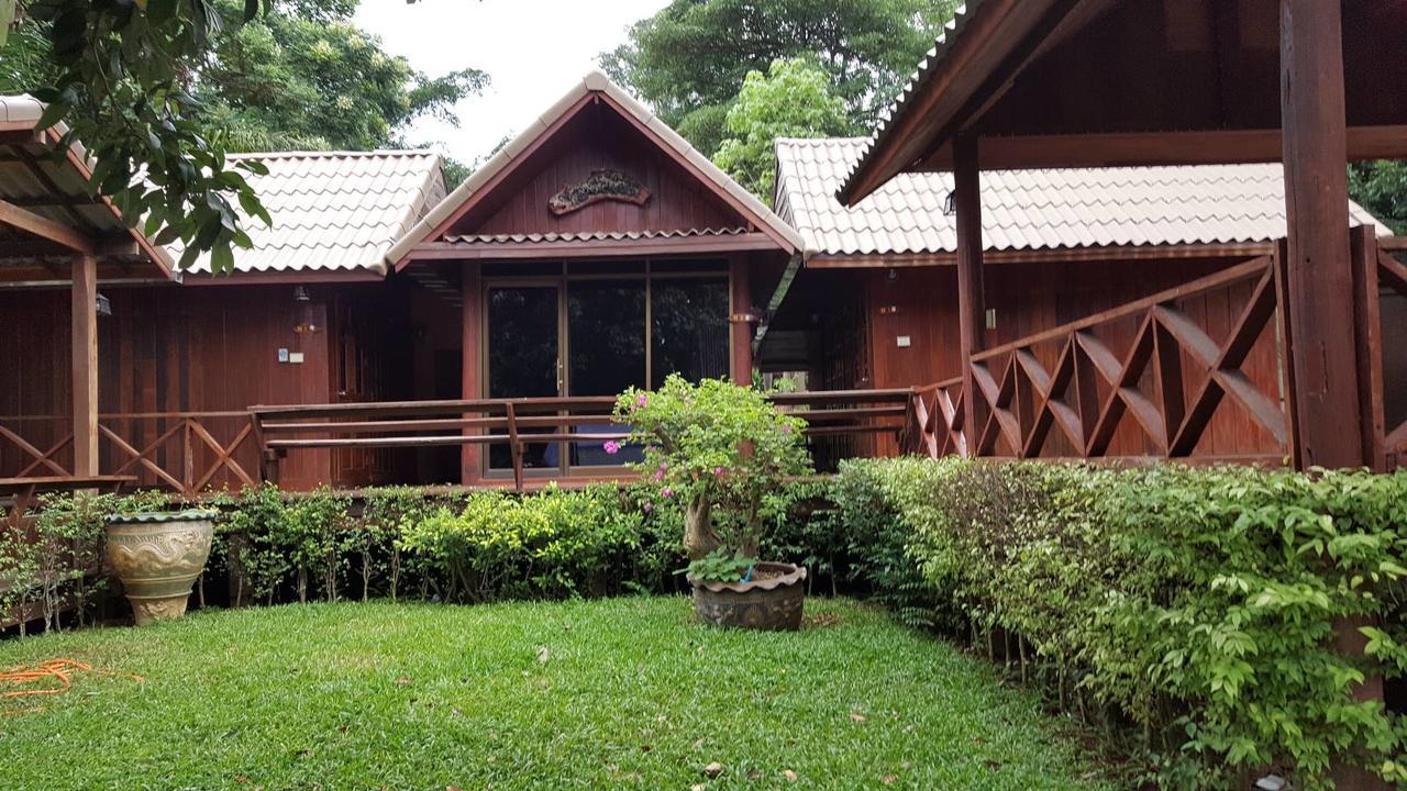 Ruan Kanchanok Pak Chong Exterior foto